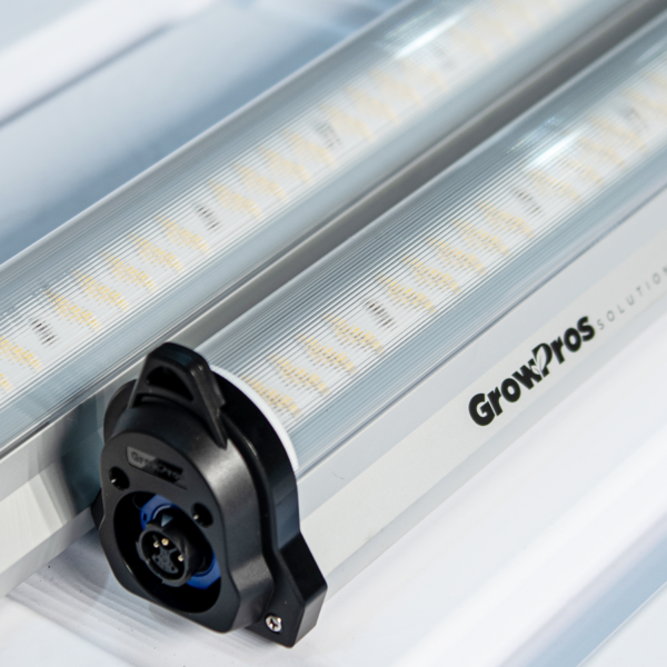 Growpros Under Canopy Light 4ft Model 1 Full Spectrum + 5% IR